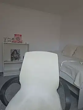 Mazlik27 - Blowjob with 2 dildo