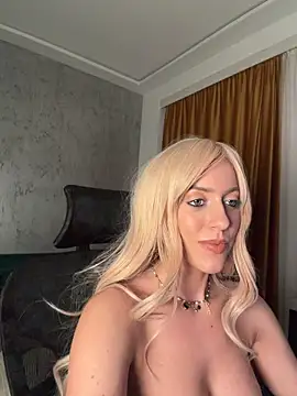 LunaAlya - Anal Dildo Play