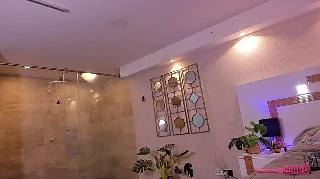 Mia-rouses - SHOW SPANK ASS 😈