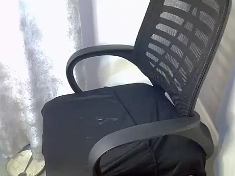 Caryyyl - flash and spank ass