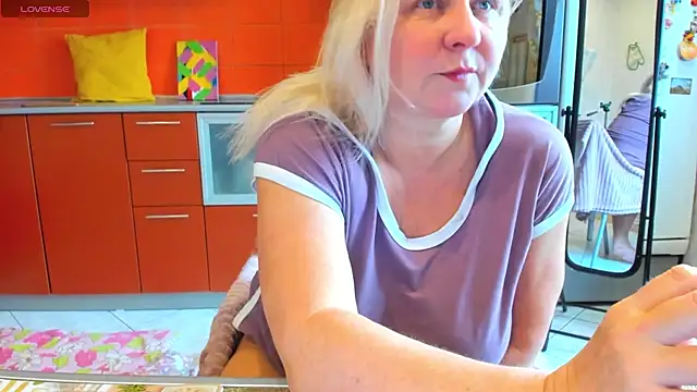 Mira_robinson - BIG BARE NIPPLES ALWAYS STAND UP