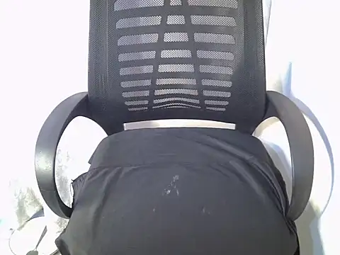 Caryyyl - flash and spank ass