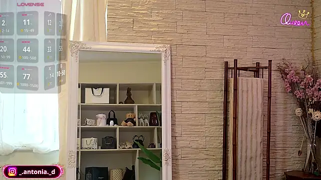 Bella_Posh - Happy pussy, happy life!