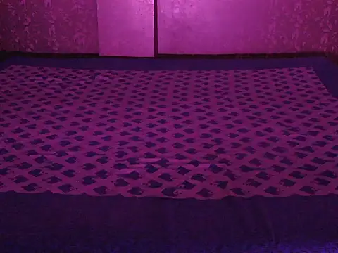 Hot-nayraa - Show ur ass hole 🕳️🕳️