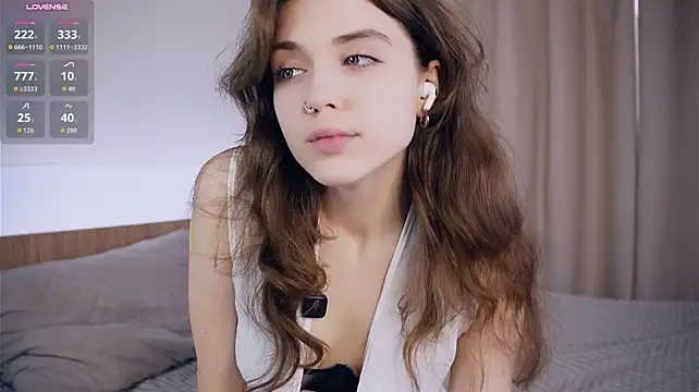 RemaReglin - Take off TOP and play with BRA