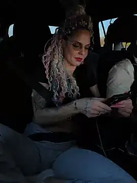DirtyTechCouple- - Suck on Fingers like a bj😘