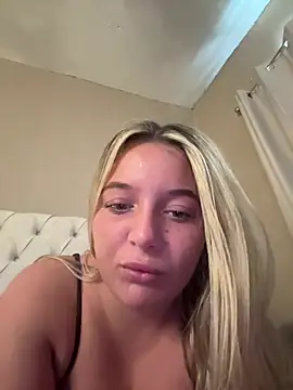 Oliviaabluee - Rub boobs