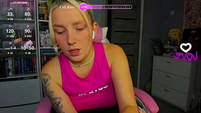 Julia_666 - make my naked ass red