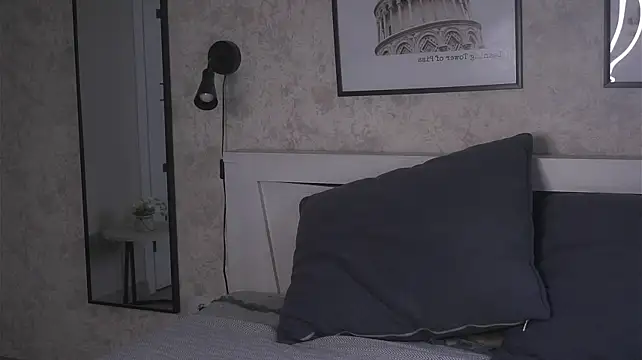 HolyNaomi