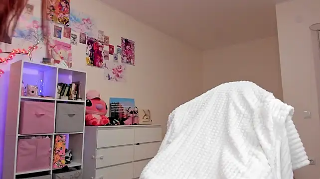 Faye_Muse - FINGER MY TIGHT ASSHOLE