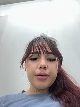 Amelia_rousse26 - squat with the dildo