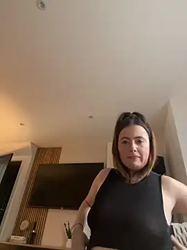 Brunette_Milf_MayaX - Show me some love ❤️
