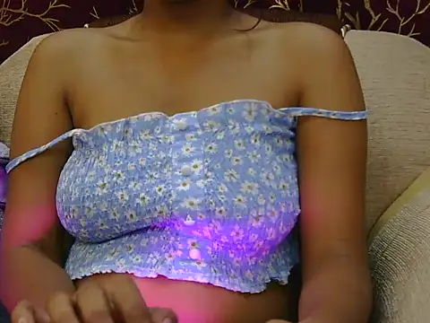 Hot_avika
