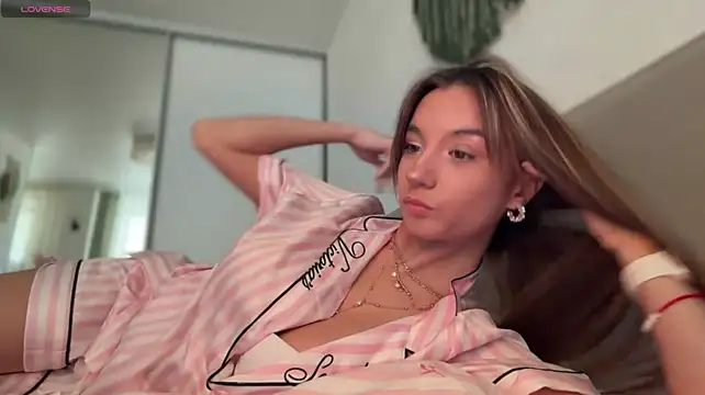 Art_Katty - Squeeze boobs