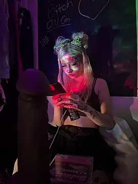 MollyMonroe666
