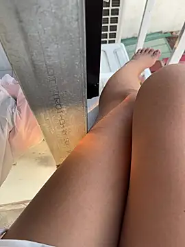 HoneyNana2000 - Let make me squirt on the rooftop🤭💦💦