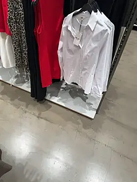 Eveangelll - Squirt in fitting room store