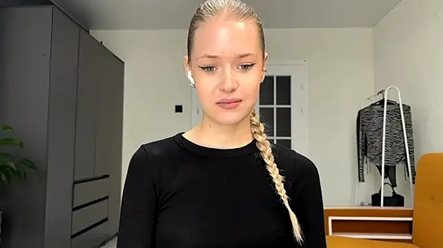 ZaidaSchwarten - Touch your boobs
