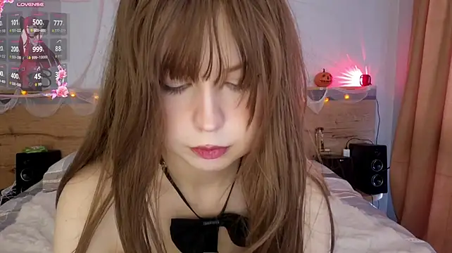 LynetHakes - Give my pussy some nice vibrations