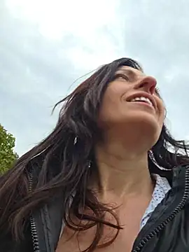 Risky_woman - IN PUBLIC PARK .NUDE SQUIRT Win whatspp