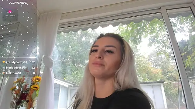 Ella_Vee - 5x Spanks 🔴🔴🤩
