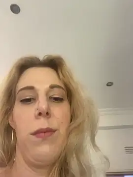 PrincessKikiZa - Finger my pussy