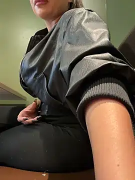 Beautydiamond - Spread ass and touch ashole whit open do