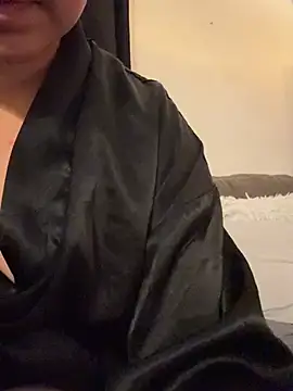 Miacanela_xo - All 3 show tits