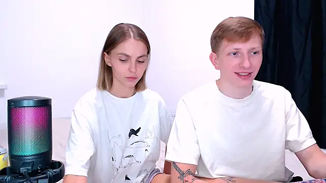 Juliaanddima - lick feet naked