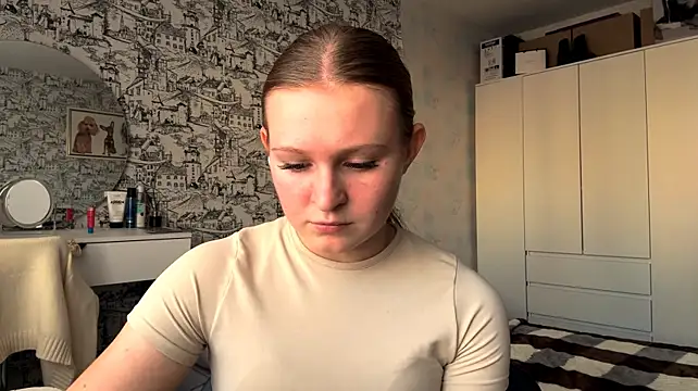 LisFris - Yoga witch split legs and big ass <3