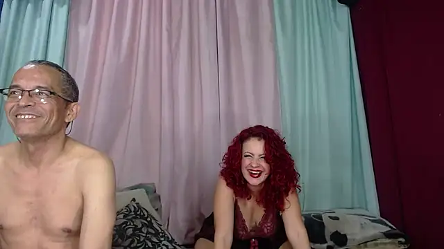 DonatelaHotCouple - cum in mouth