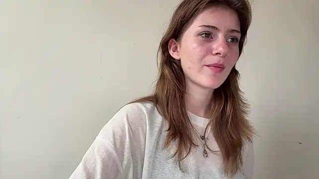 RolandeRohrs - Show my cute belly close up!🥰