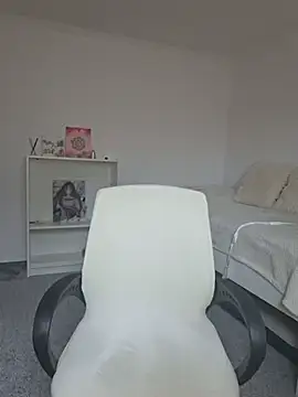Mazlik27 - Blowjob with 2 dildo