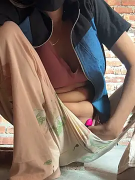 Miss_Pretty011 - Get naked in balcony