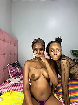 Zurii- - sloppy kisses😜😜😜