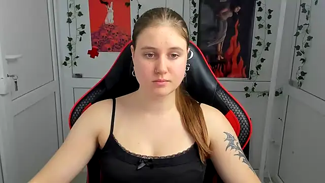 ViolaSecret - I take off 1 thing in public