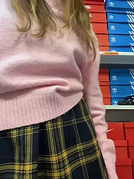 Lunabelle_ - rub my pussy with the shoe naughty