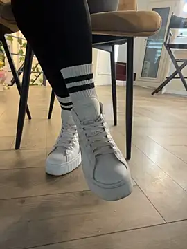 FeetVibe - 💎 Spoil My Soles