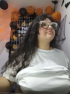 JuliSweet - spanking pussy