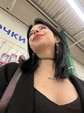 LishuMeow - let my tits out in grocery store