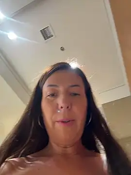 Eveangelll - Squirt in fitting room store