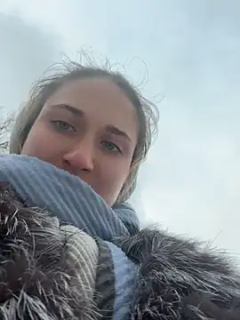 AdelRich - Show pussy on public