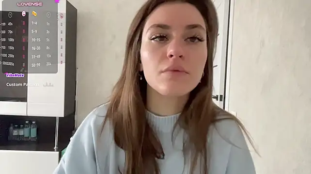 JackiBurzynski - Show my cutie belly !!