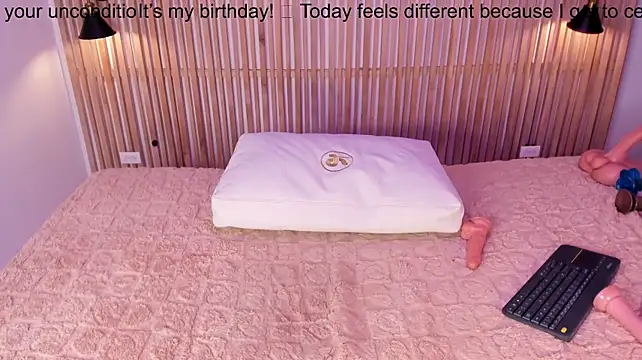 Reshi_hevss - fuck my pissy with dildo