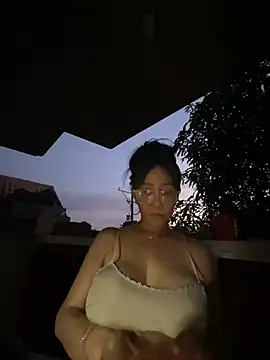 Sweetieme - @fingering/playing pussy at balcny nakee