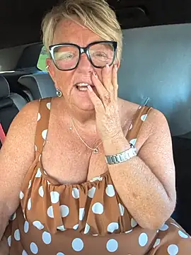 Bridget-valentine - Tits out 5mins