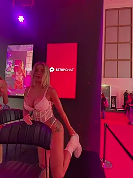 Jasminesummer - last tipper gets worth 4x of tip in vide