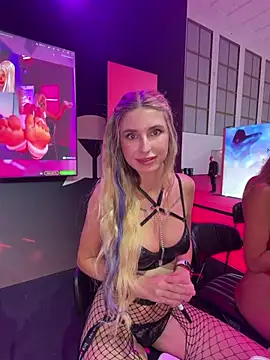 Emma05 - Let sabrinarose touch my boobs