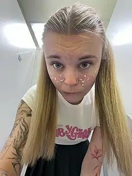 -MiaKitty