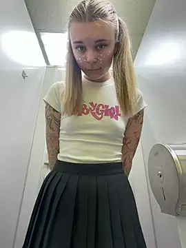 -MiaKitty